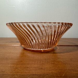 Vintage Federal Diana Pink 1930’s Depression Glass Swirl Bowl 5x2 in Candy Dish
